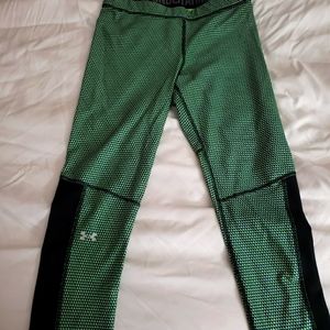 Womens green under armour capris